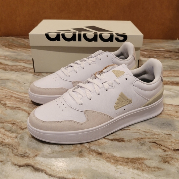 Adidas Kantana, Men's 10.5, NWT in original box - Picture 1 of 7
